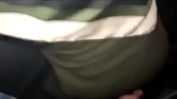 Gadis Berhijab Mengisap dan Bercinta