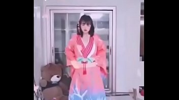 Gadis Cantik China Telanjang & Masturbasi