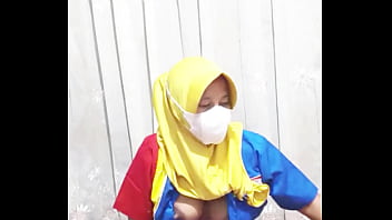 Gadis Hijab Indomaret Masturbasi Sebelum Bekerja