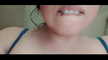 Madrasta Tetona Gersang Main Sendiri, Butuh Kontol & Memek Segera!
