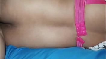 Gadis Seksi dengan Pantat Besar dan Payudara Montok