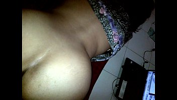 Mami Indonesia Bokong Besar dan Vagina Basah Ditembak Doggystyle