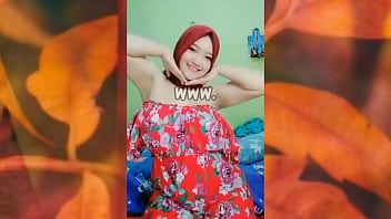 Hijaber Seksi Toge Hot Banget