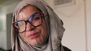 Hijab Cosplay – MILF Amerika Dihardcore
