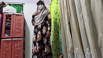 Guru Tergoda Murid Lagi Masturbasi, Diajak Ml