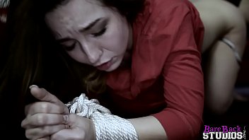 Bambi Brooks Goyang Ganas Anak Tiri